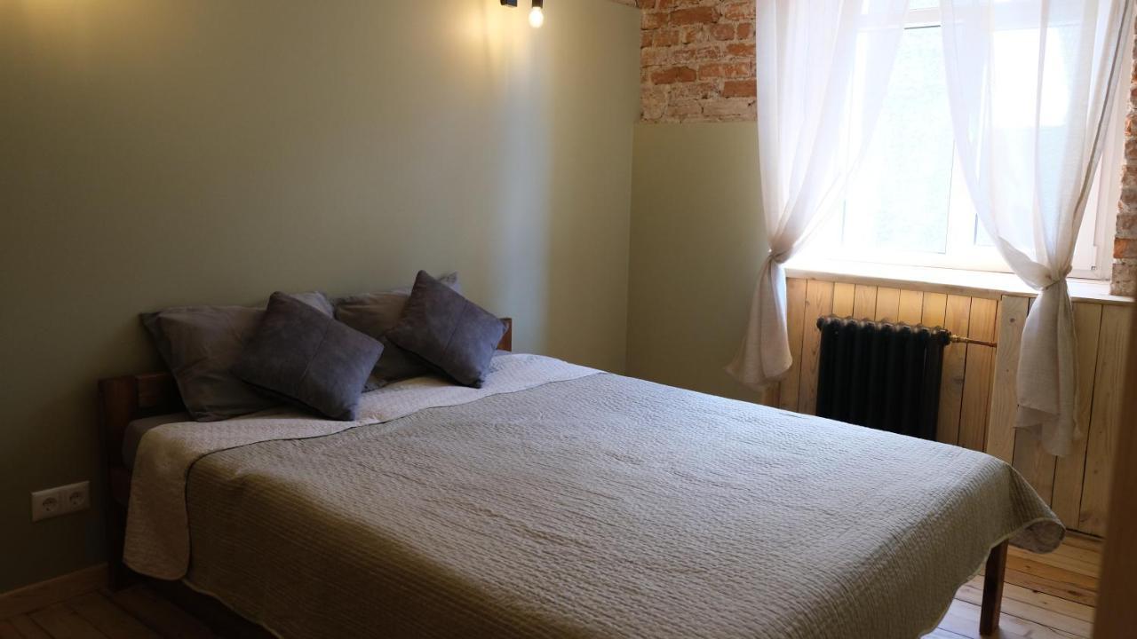 Historic Apartment With Wooden Floors In The Hearth Of Old-Town Riga Dış mekan fotoğraf